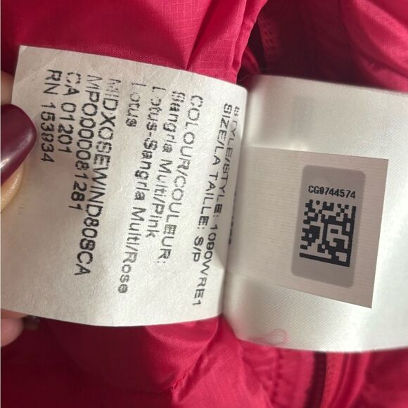 Canada goose x reformation Mila Reversible Puffer NWT SIZE SMALL - Picture 13 of 13